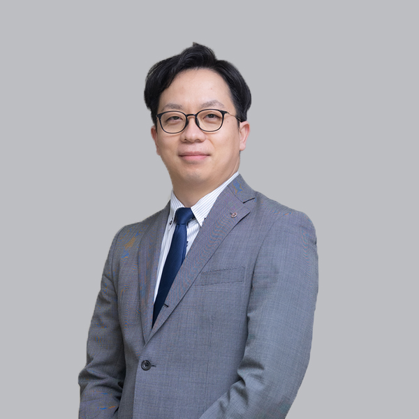 委員長<br>渡邊 裕方